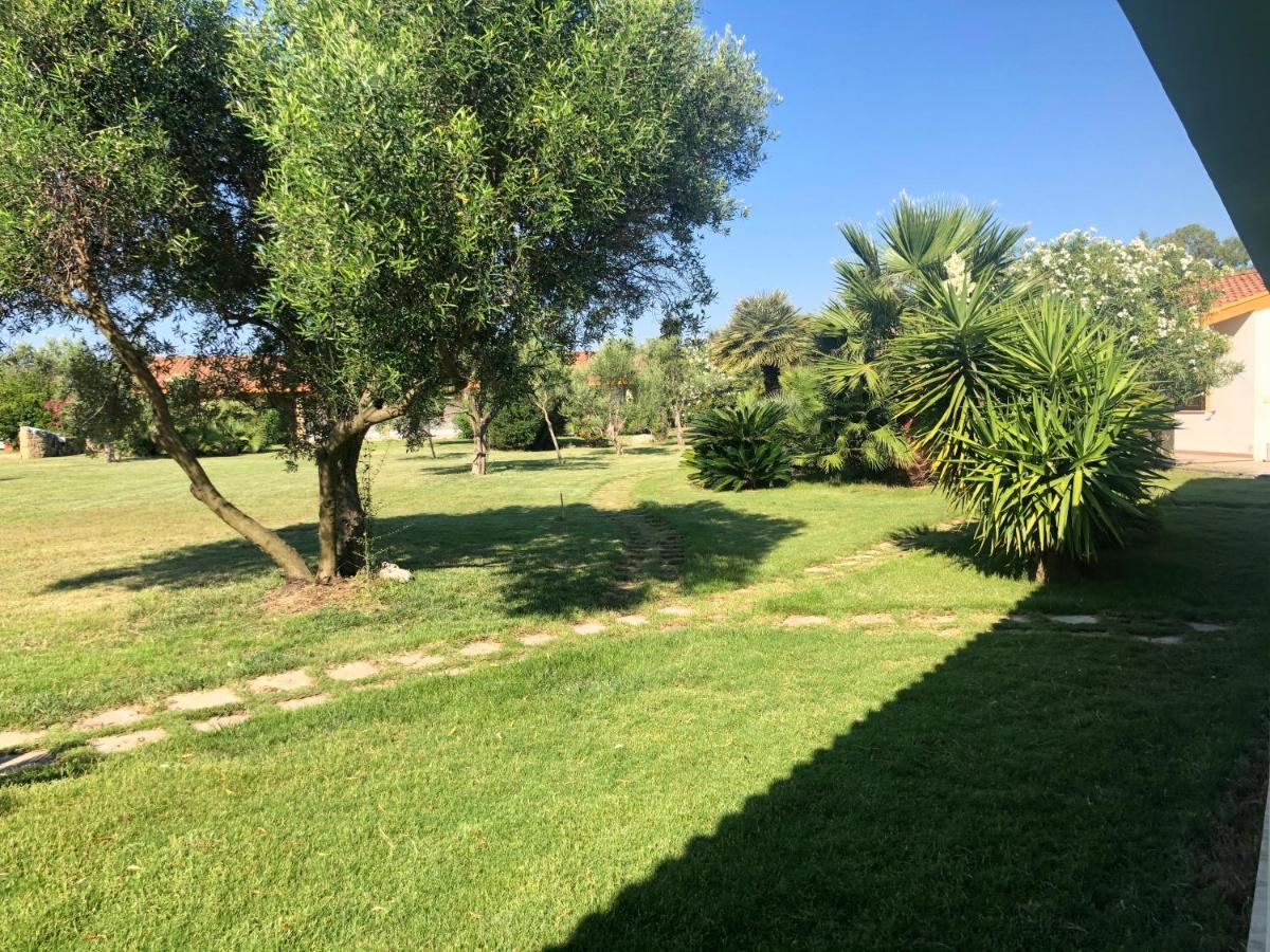Agriturismo Is Cortillaris 까브라스 외부 사진