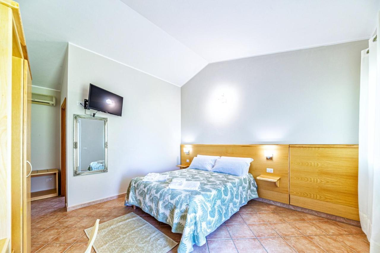 Agriturismo Is Cortillaris 까브라스 외부 사진