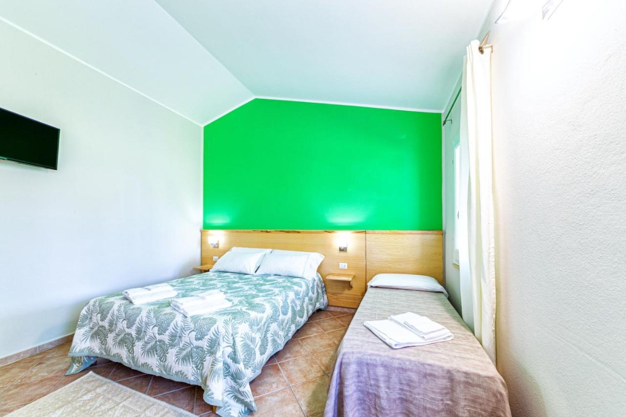Agriturismo Is Cortillaris 까브라스 외부 사진
