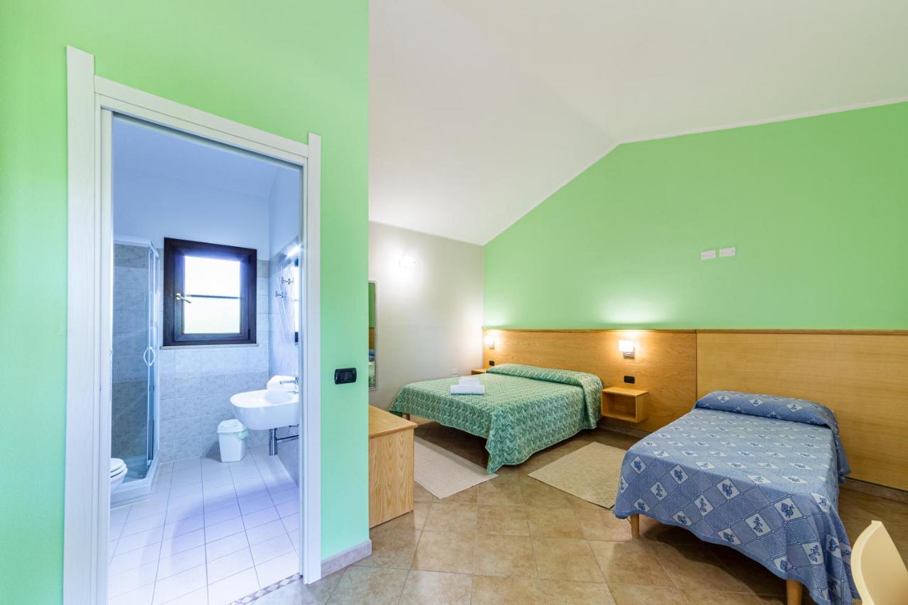 Agriturismo Is Cortillaris 까브라스 외부 사진