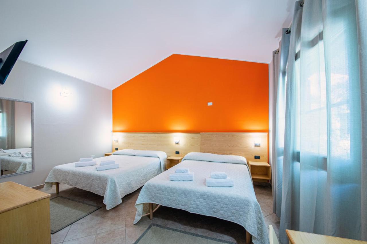 Agriturismo Is Cortillaris 까브라스 외부 사진
